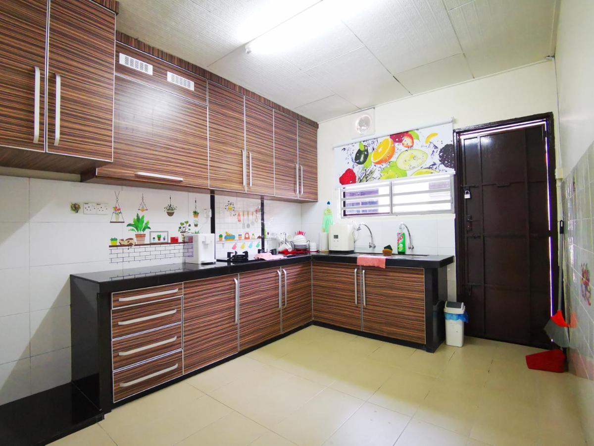 Bagan Terrace House Near To Sunway Carnival Mall, Seberang Jaya Villa Butterworth Exteriör bild